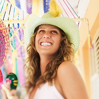 fille qui rayonne, positive, son secret bien-être, le secret du bonheur