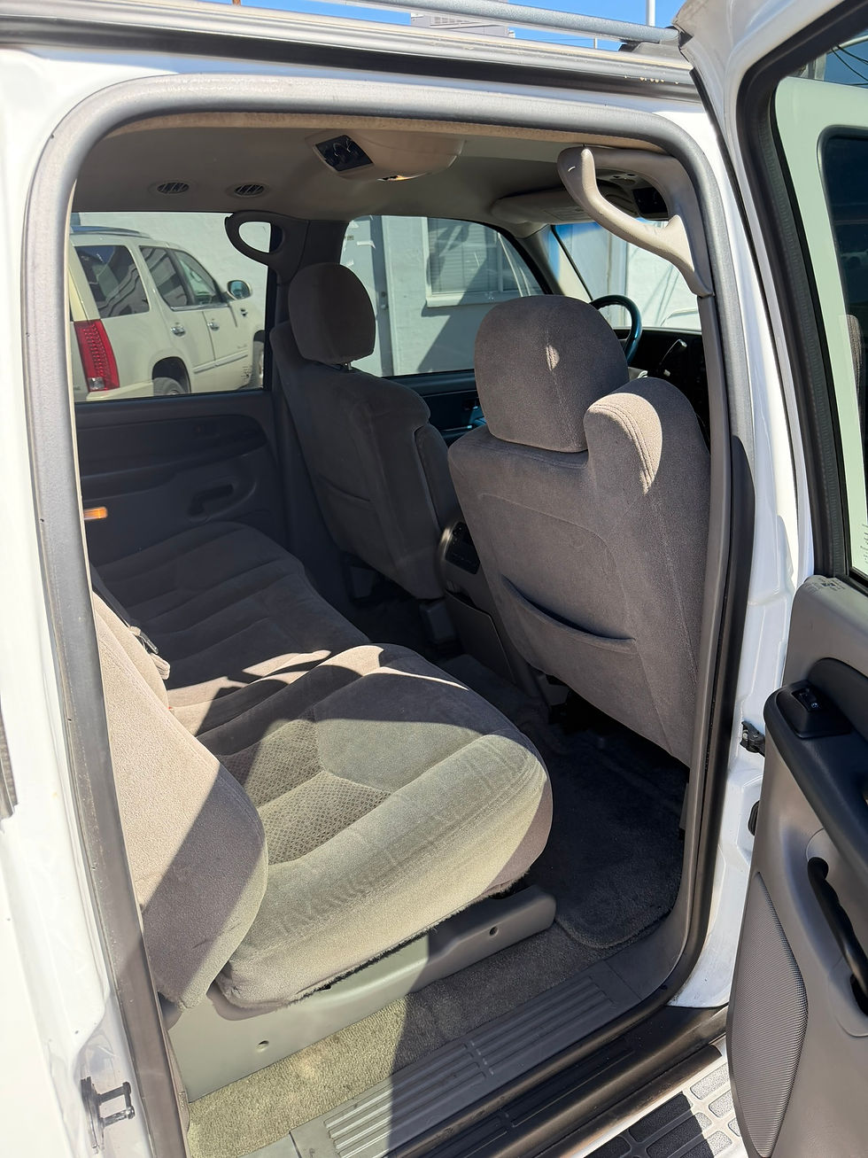 Thumbnail: 2003 Chevrolet Suburban LS