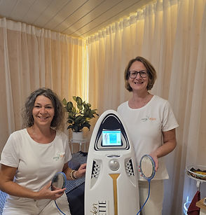 Angela und Claudia kleiner.jpg