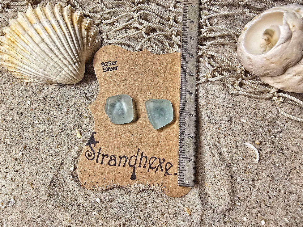 Miniaturbild: Seeglas Ohrstecker Sterling Silber weiß/ eisblau