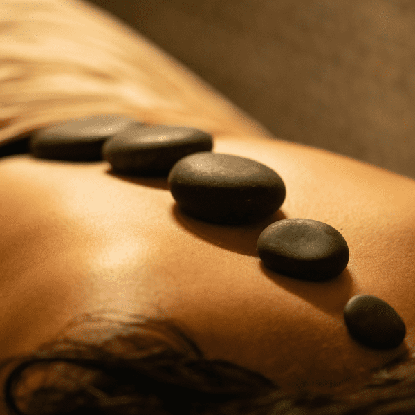 Massage aux pierres chaudes