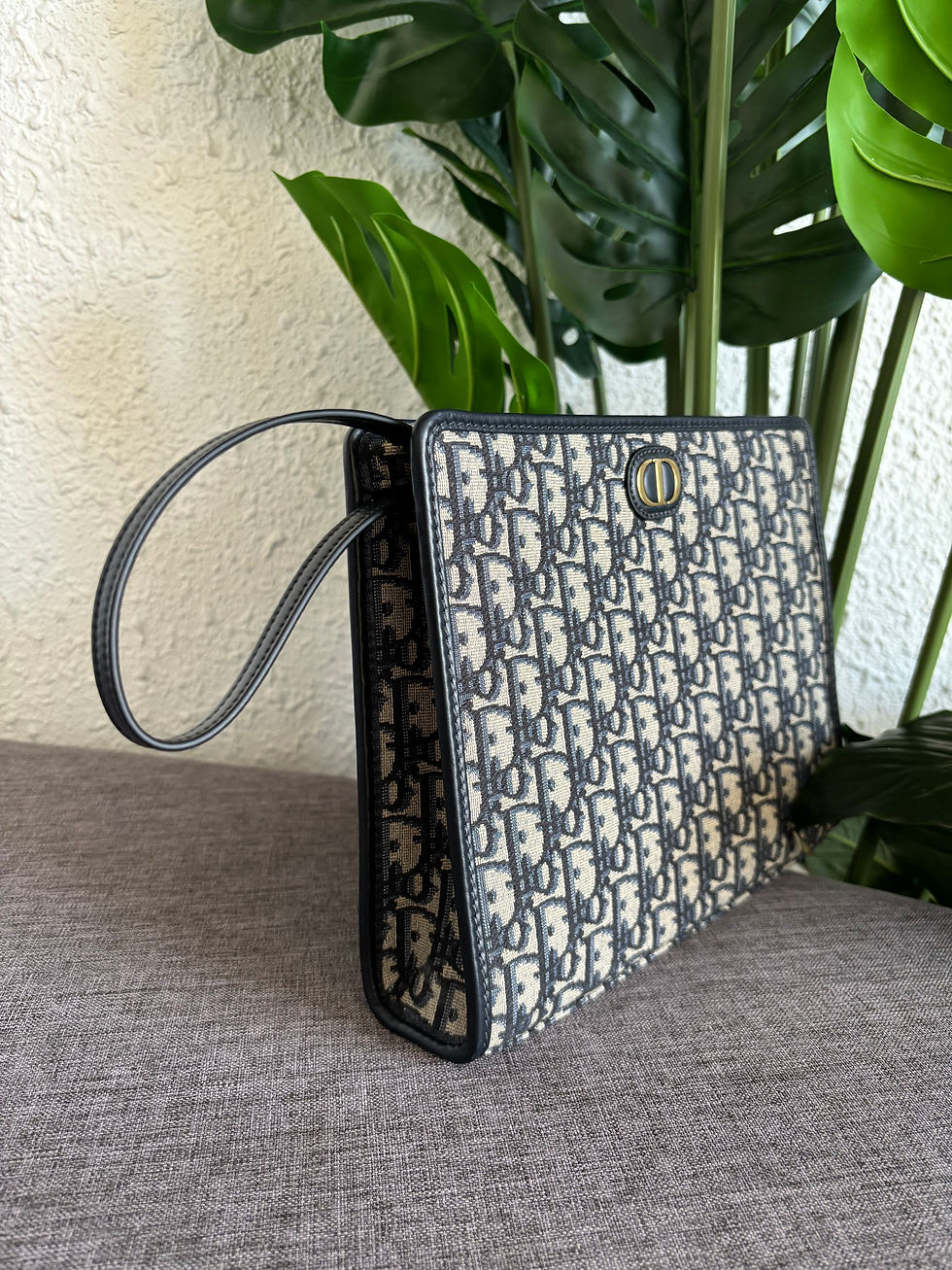 Thumbnail: DIOR 30 MONTAIGNE POUCH