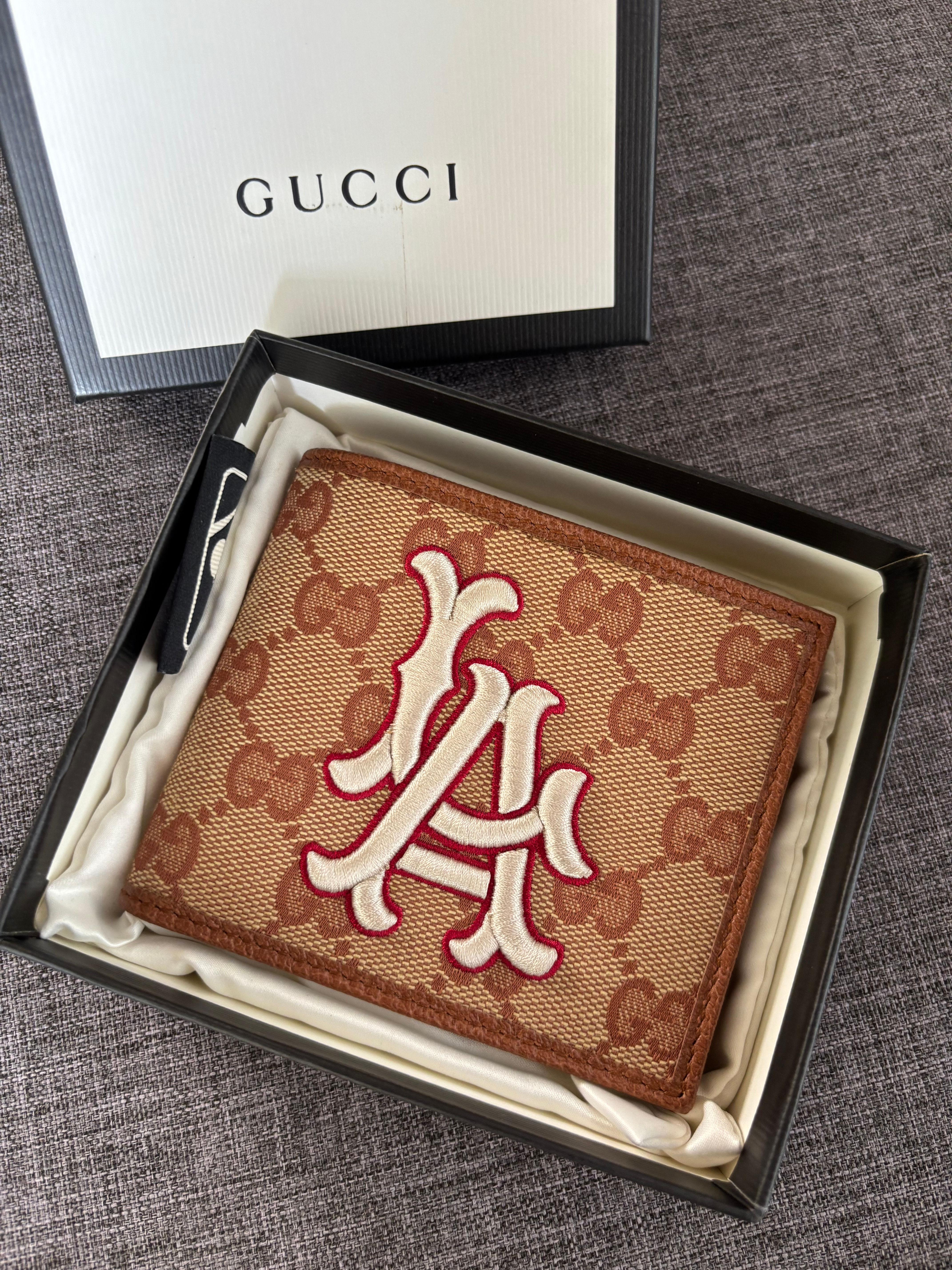 Gucci NY New York Yankees Patch GG Canvas Bifold Wallet 547787