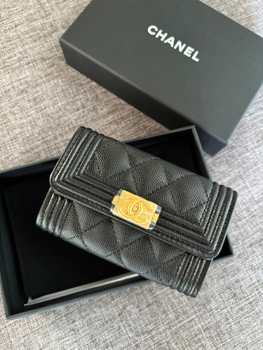 Chanel Boy Flap Card Holder | Luxury2u