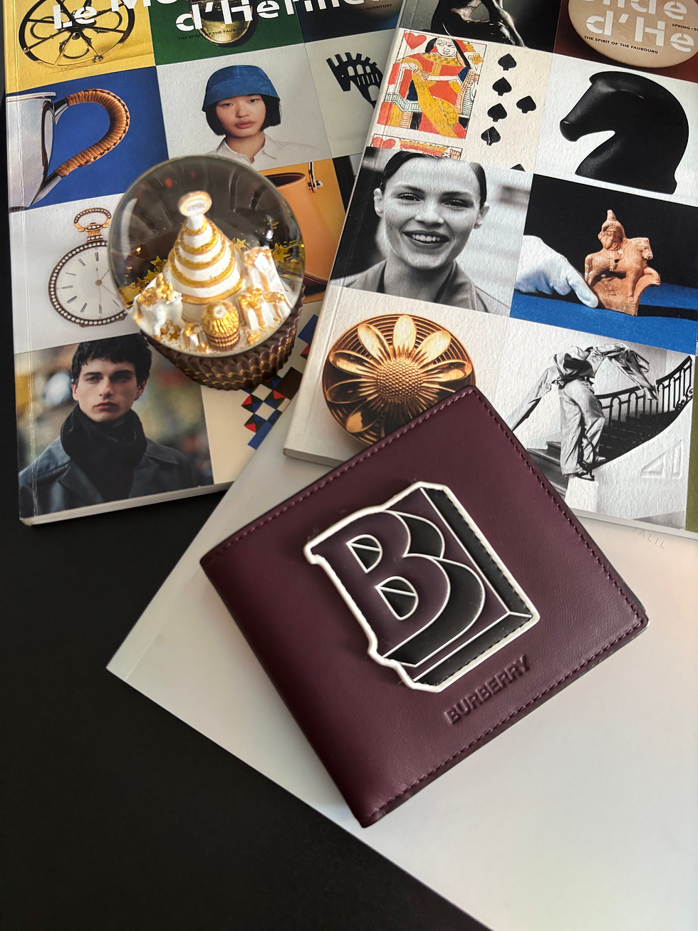 Thumbnail: Burberry Graphic Leather International Bifold Wallet 80453751