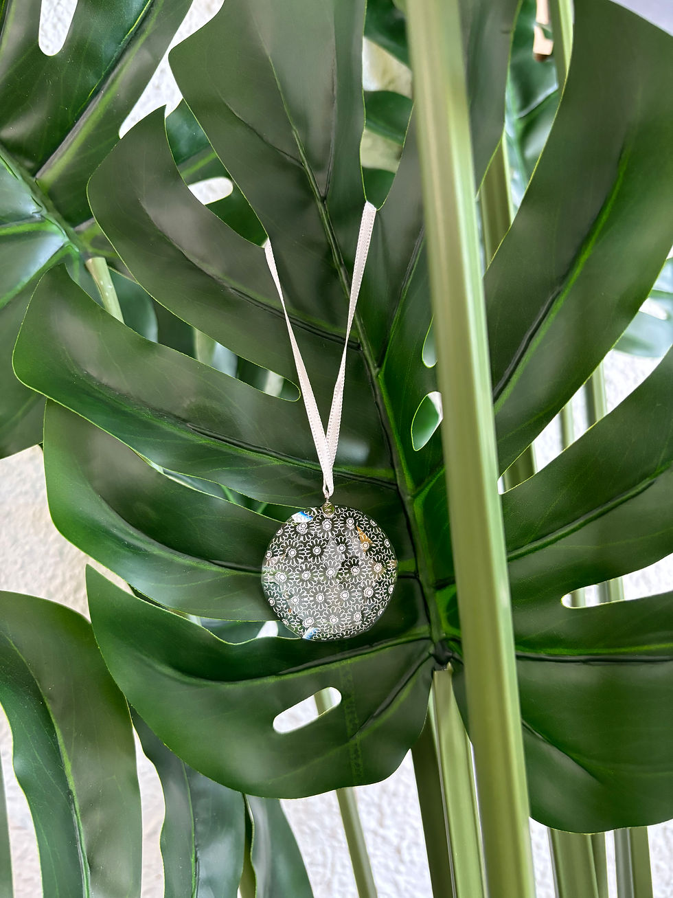 Thumbnail: Swarovski Daisy Window Ornament 5535186