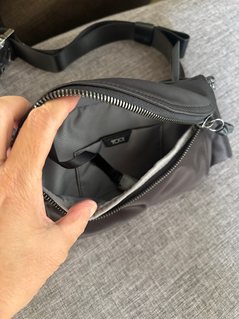Thumbnail: Tumi Devoe Starr Sling - Black