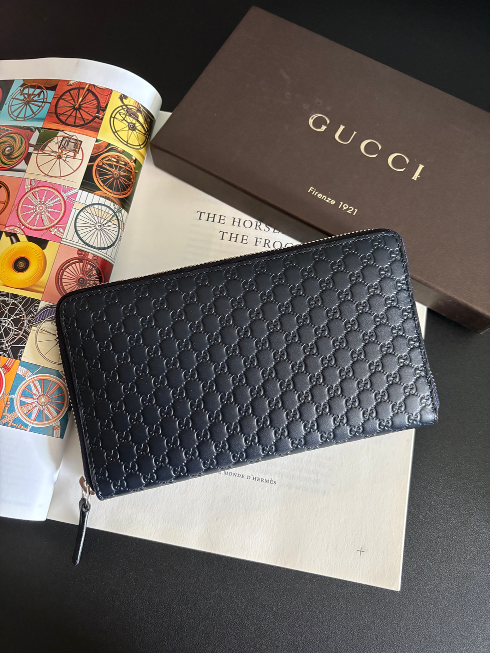 Thumbnail: Gucci 391465 Micro Guccissima Zip Around