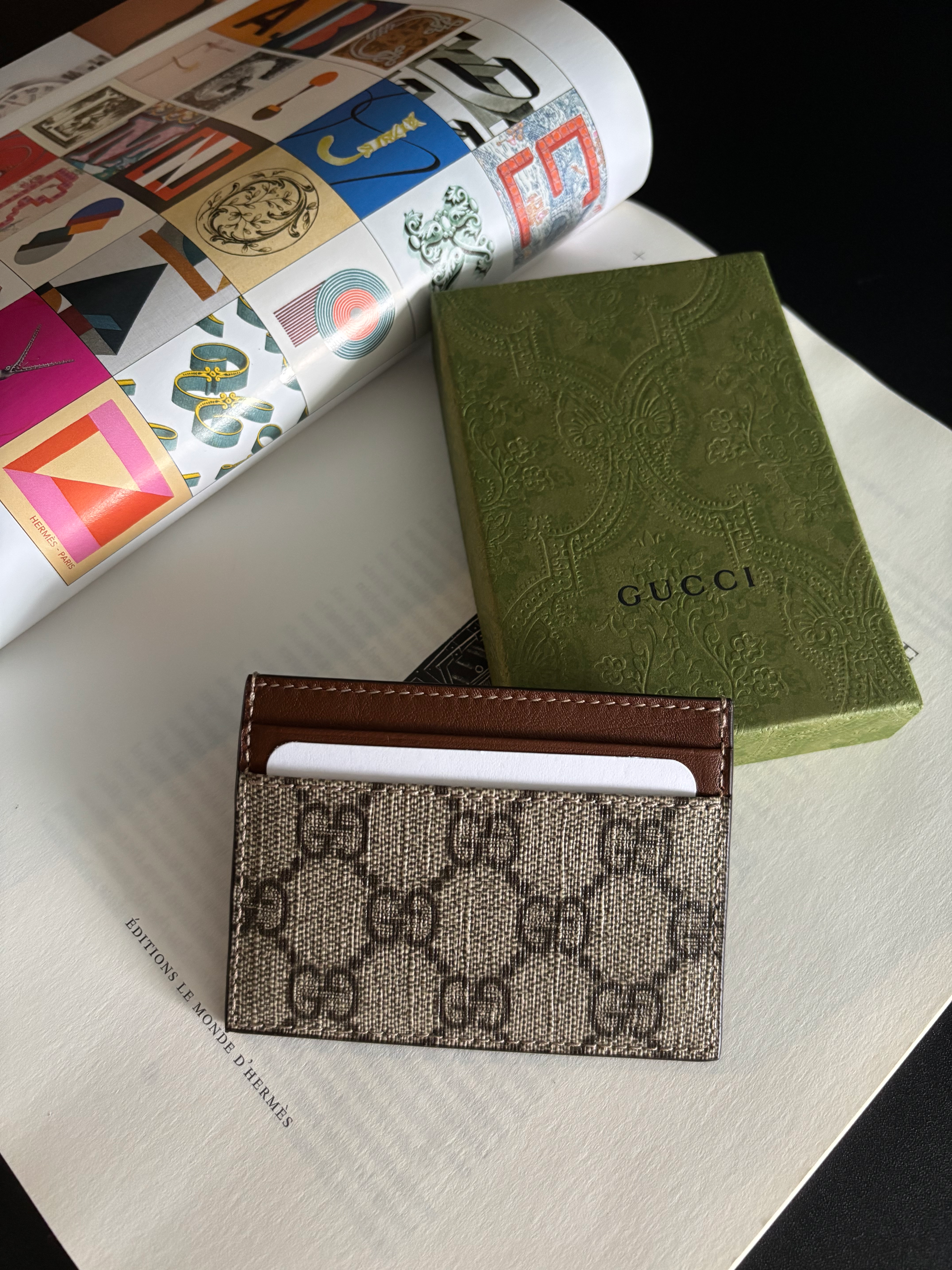 Gucci Supreme Card Case 779775