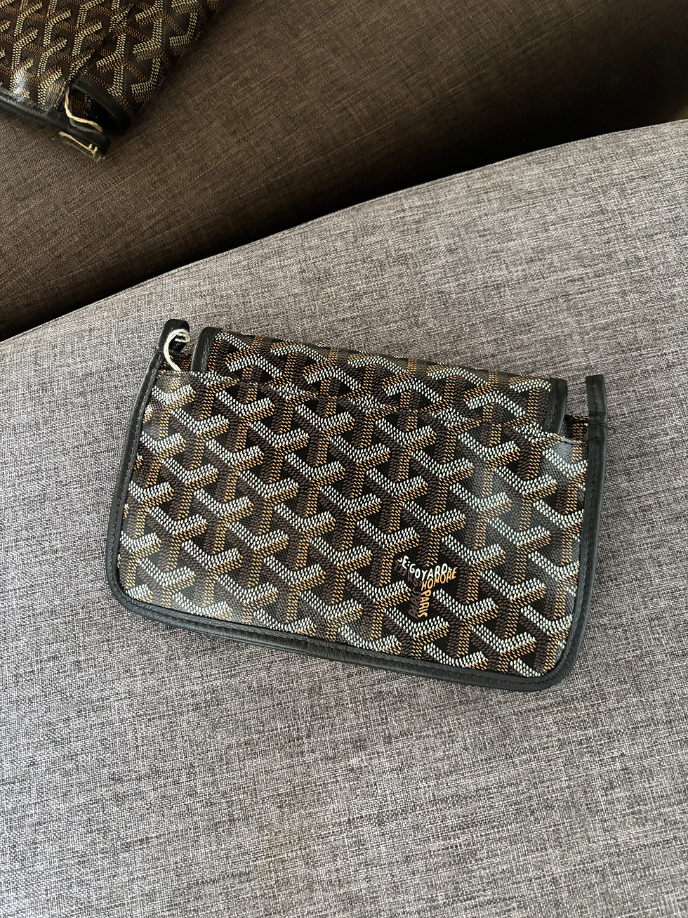 Thumbnail: Goyard Plumet Pocket Wallet
