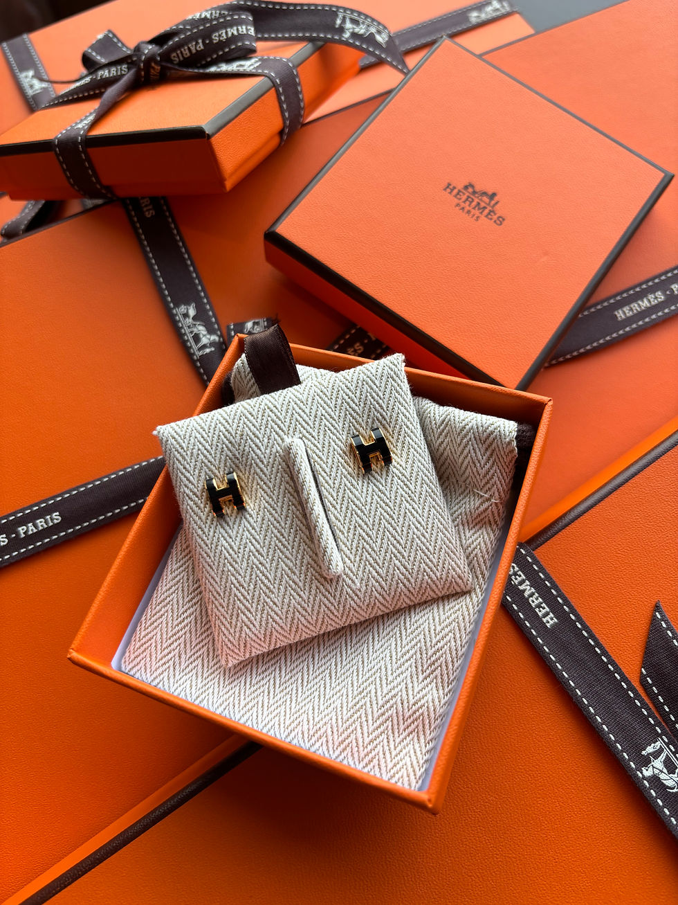 Thumbnail: Hermes Mini Pop H earrings