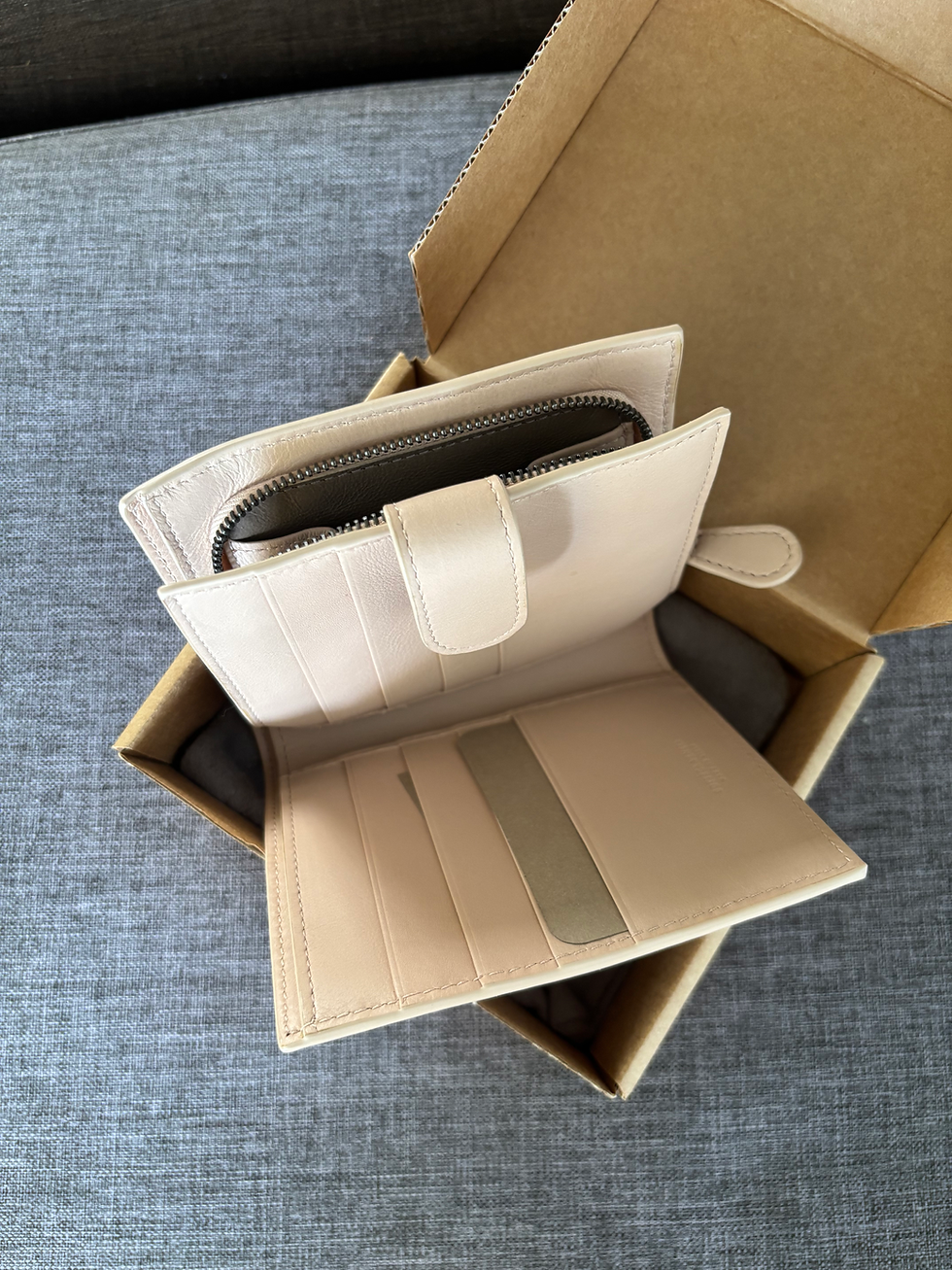 Thumbnail: Bottega Venneta Compact Wallet