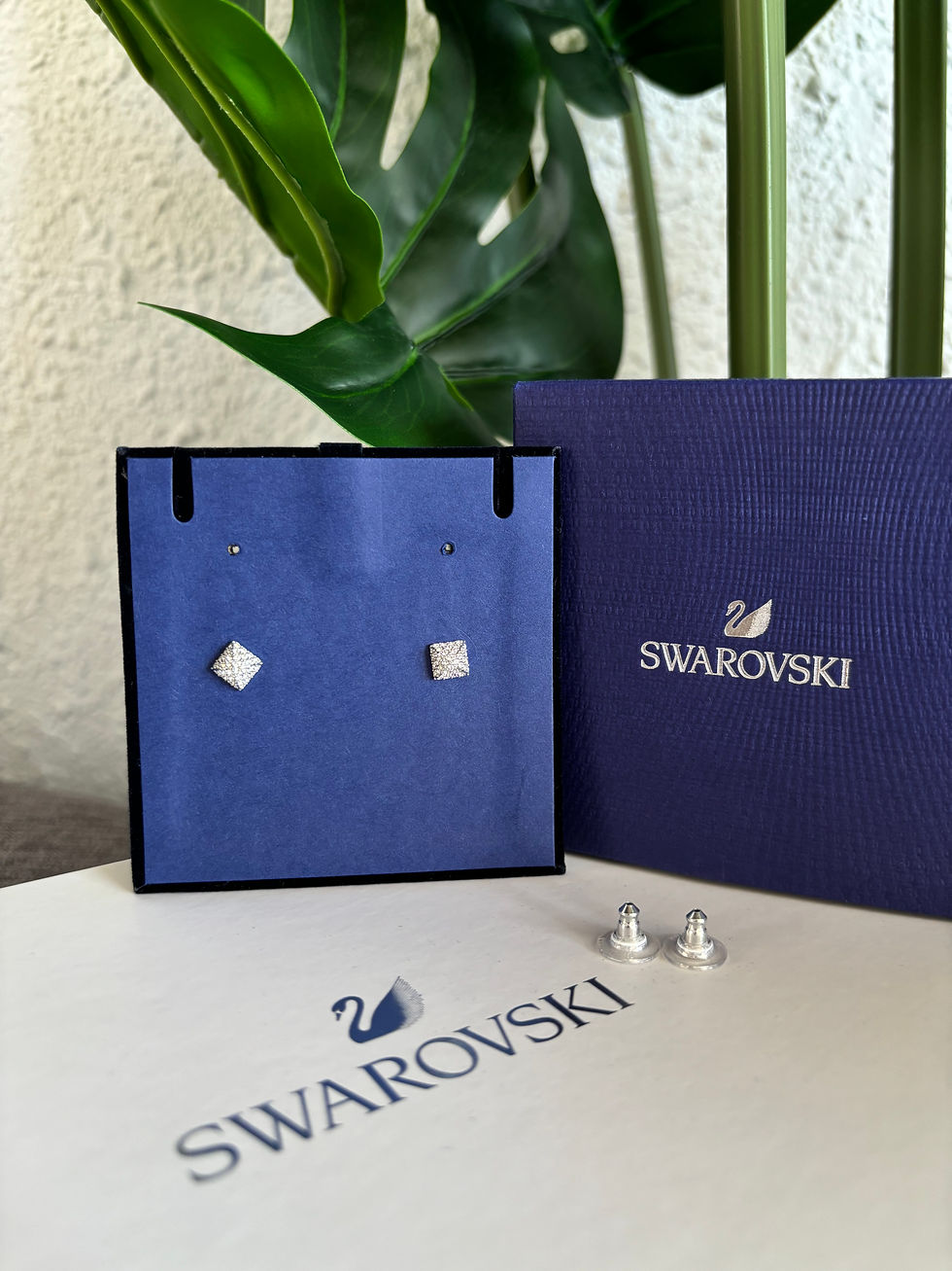 Thumbnail: Swarovski Grapefruit Pierced Earring 5260275