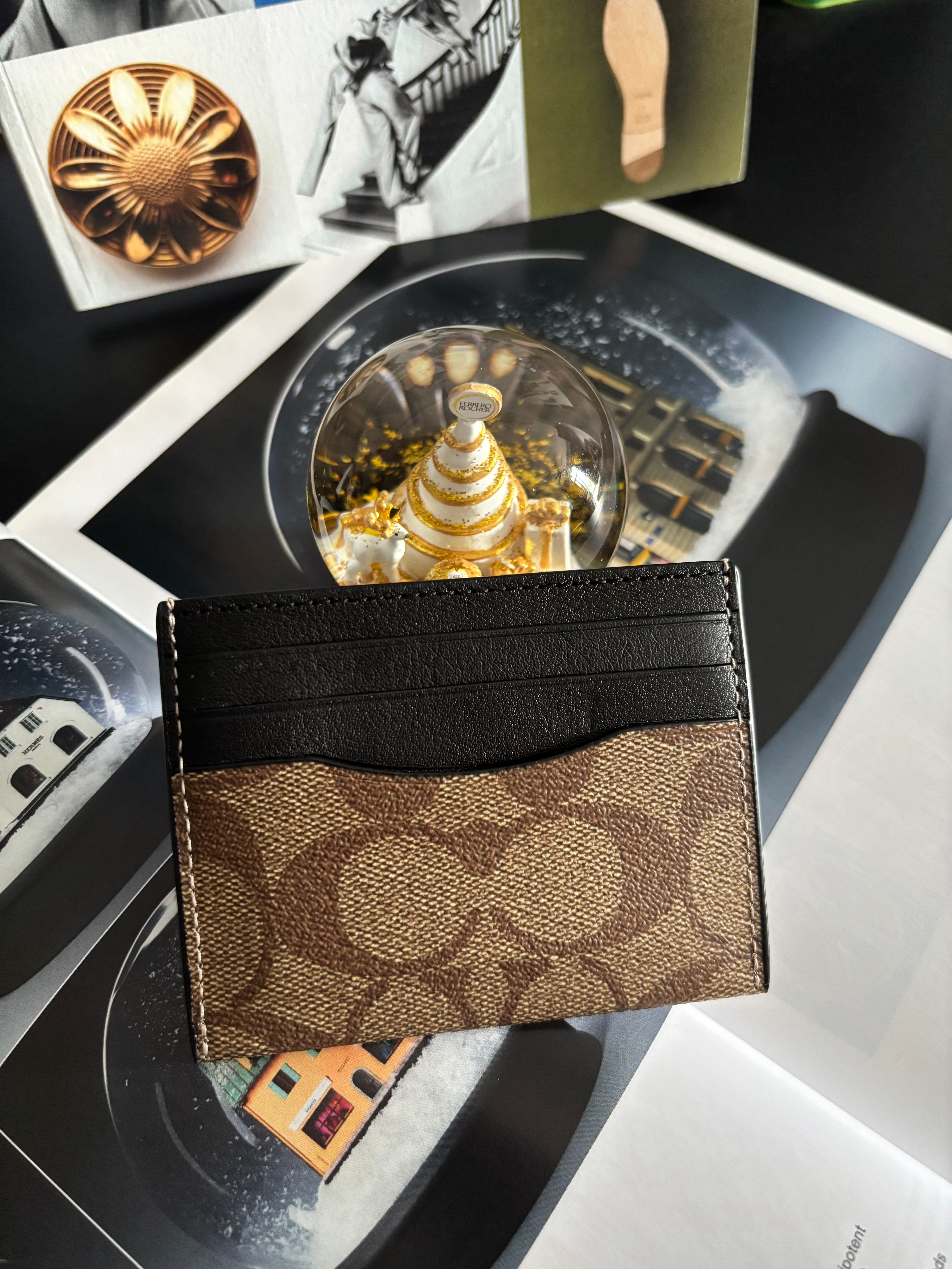 COACH SLIM ID CARD CASE IN SIGNATURE CANVAS (COACH 58110)