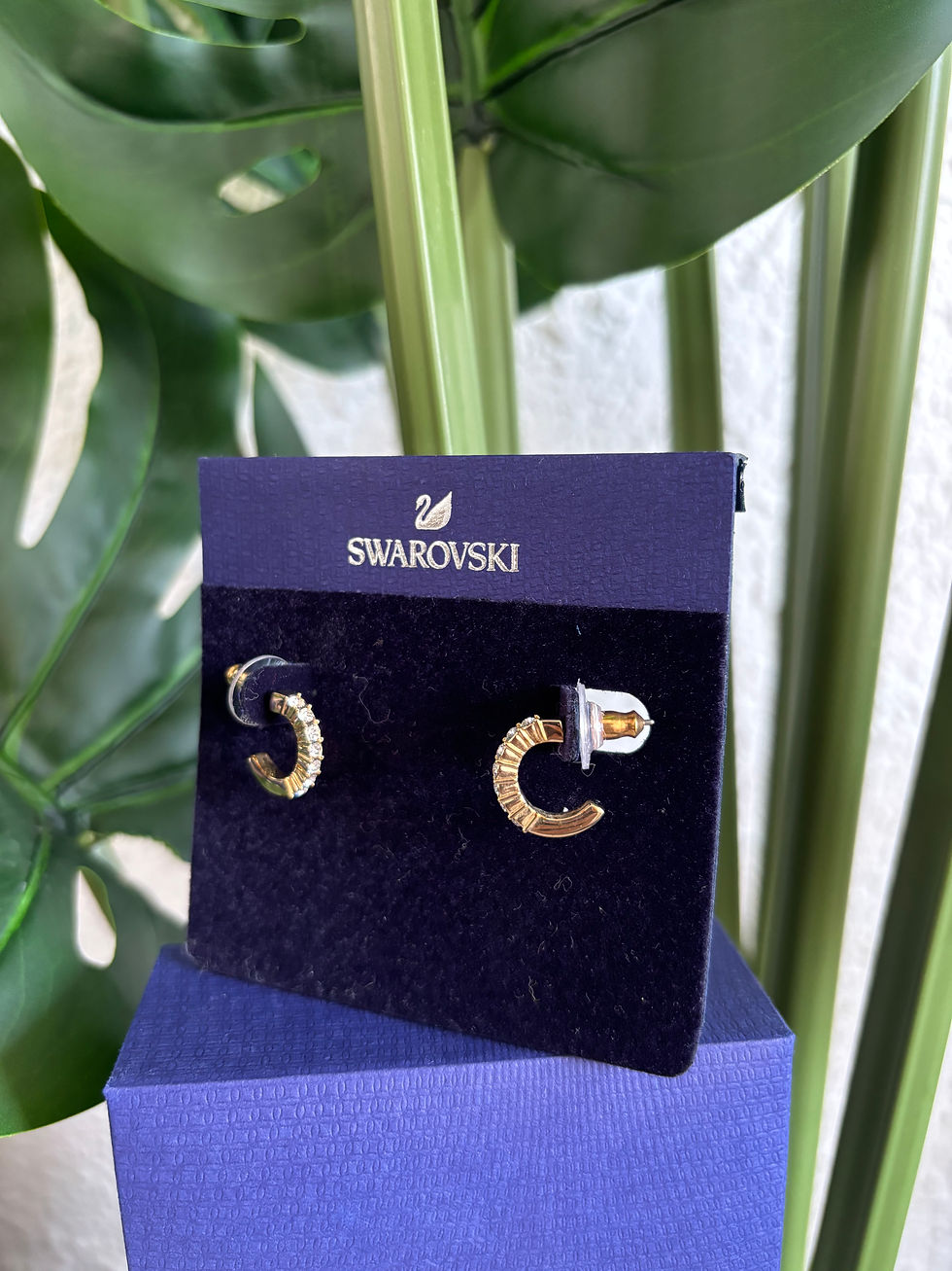 Thumbnail: Swarovski Mini Hoop hoop earrings White, Gold-tone plated 5022451