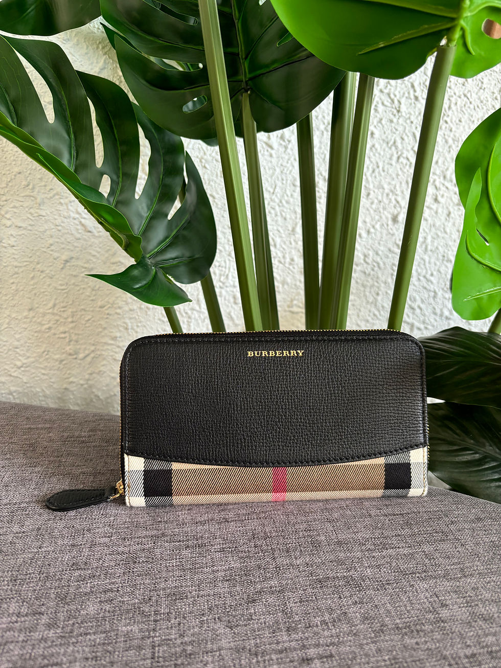 Thumbnail: Burberry Elmore Zipply Wallet