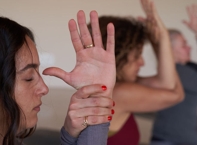 Tom-Lev-yogaintomovement.com