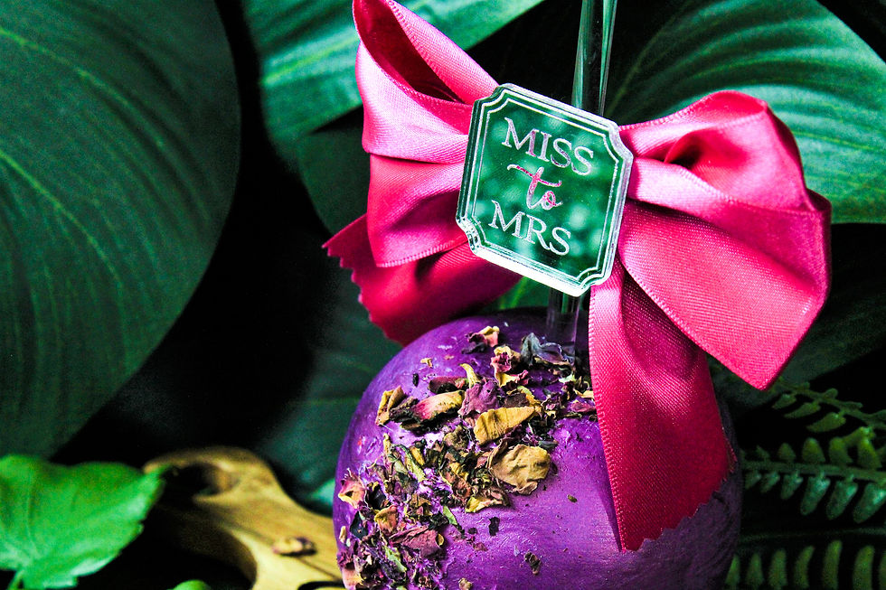 Thumbnail: The Dianne | Luxe Chocolate Apples