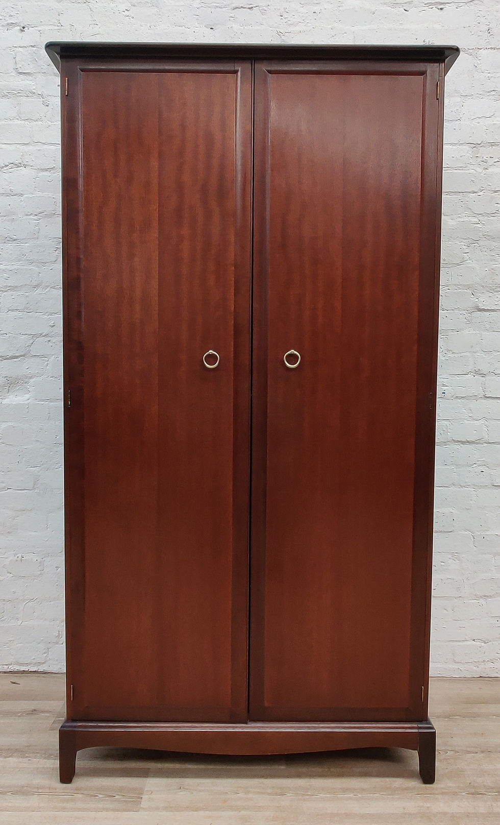 Thumbnail: Stag Minstrel gentleman's double wardrobe 
