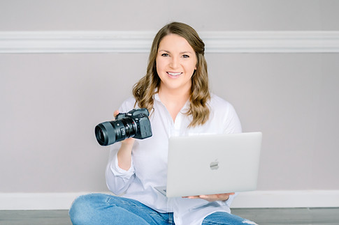 Emily Branding Session-91_edited.jpg