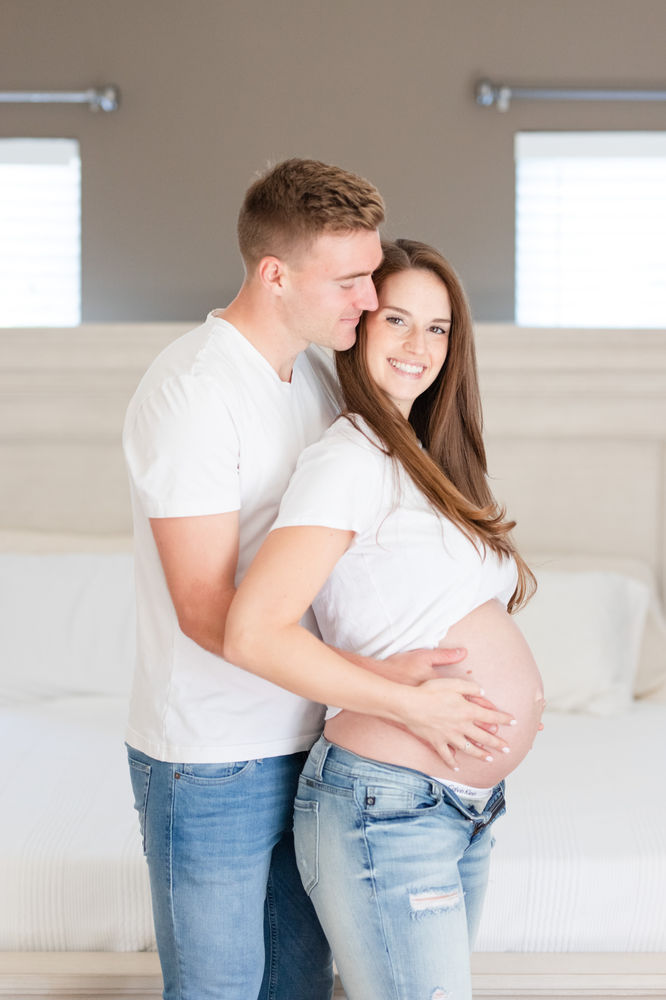 A Sweet Maternity Session at Home Northern Virginia Maternity Photography
