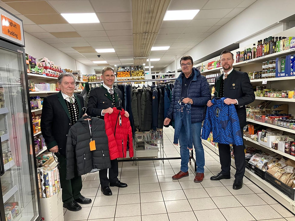 Karl Maier vlg Klobbauer, Hartmut Zöller vlg Gwandbauer und Werner Brunner Großbauer und Obmann der Oberlandler Knittelfeld, bzw. Ralf Oberdorfer von der VG Judenburg