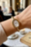 Relógio Feminino Oval Retrô com Numeração Romana _ Elegância Clássica e Luxuosa.jpg