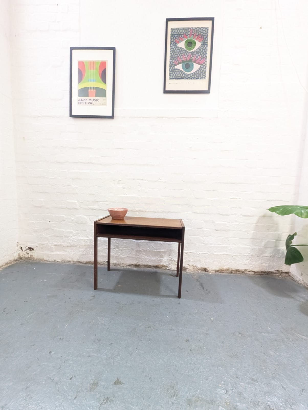 Younger Sid Table