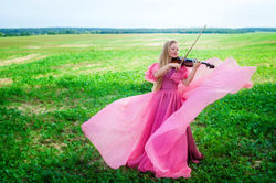 Violinist Nadiusha Dubai UAE