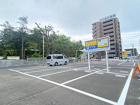 自動車販売店