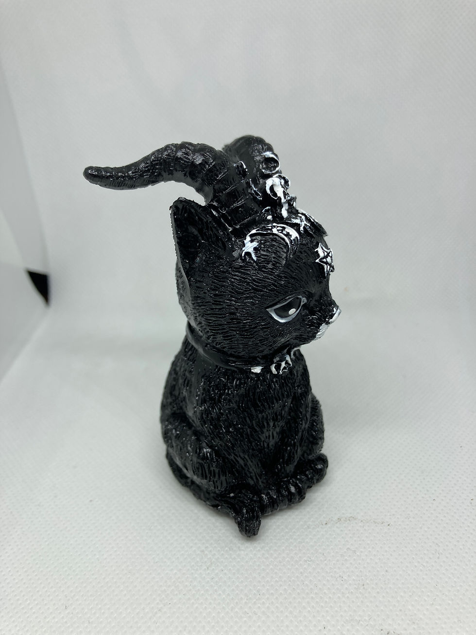 Miniatyrbild: Staty Katt med horn