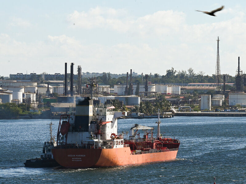 Crisis en Cuba: embargo petrolero y responsabilidad interna