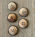 5 wood and metal buttons