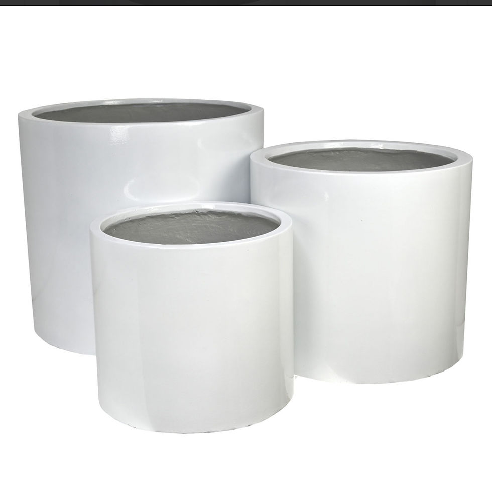 Lightweight outdoor planter for stylish entryway