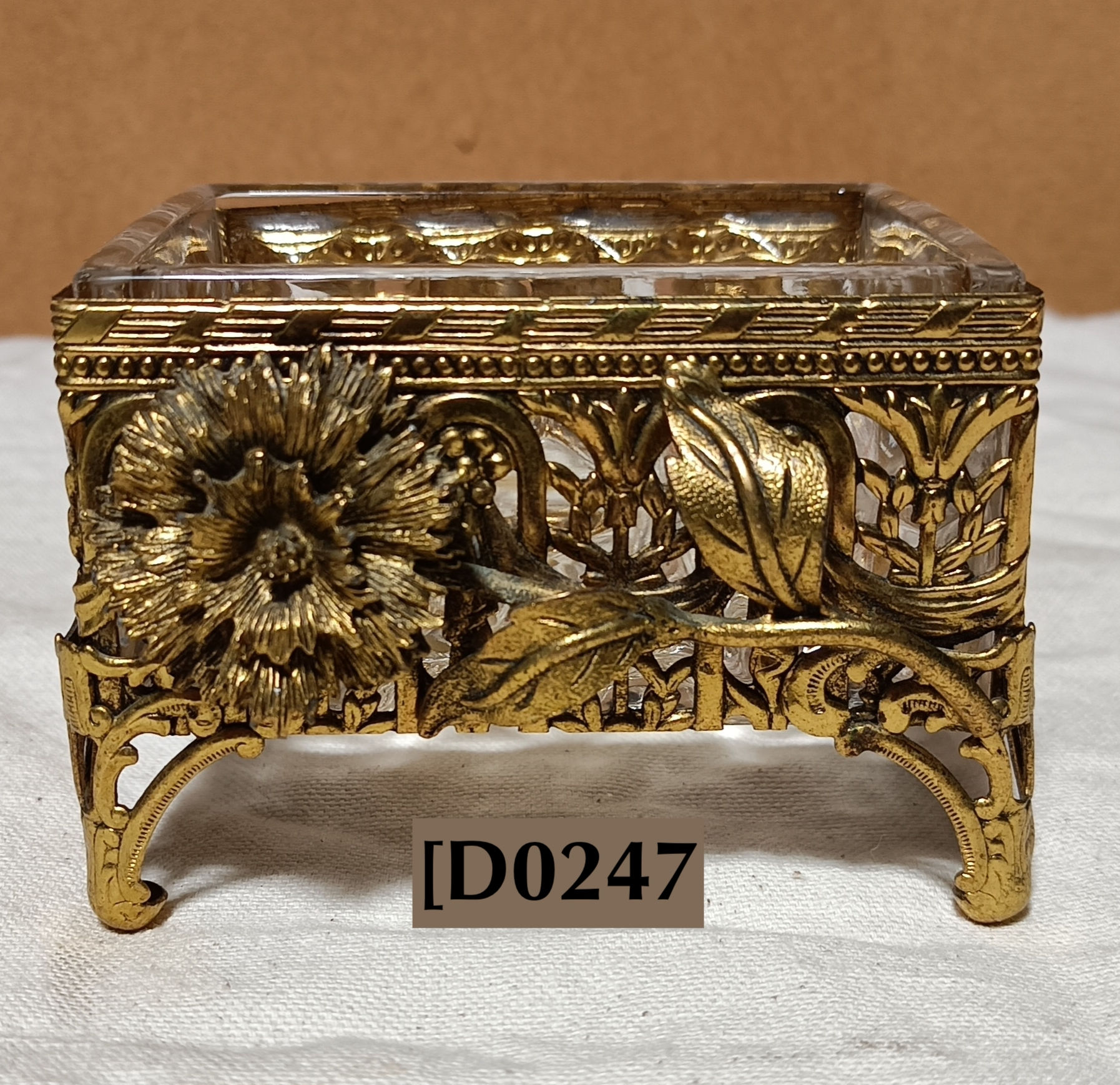 [D0247] candy dish/jewelry casket