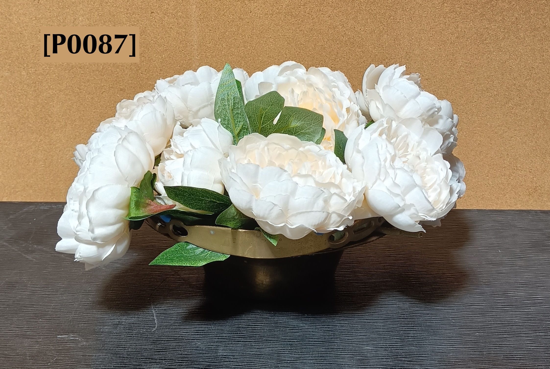 [P0087] Brass bowl w/peonies