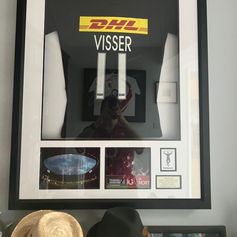 Framed sports shirt