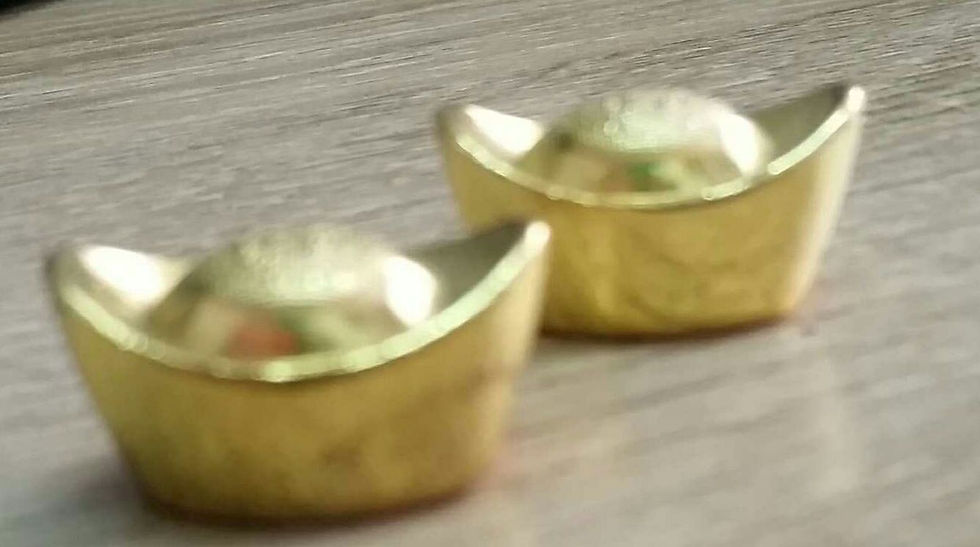 Miniatura: Lingotes dorados metálicos 