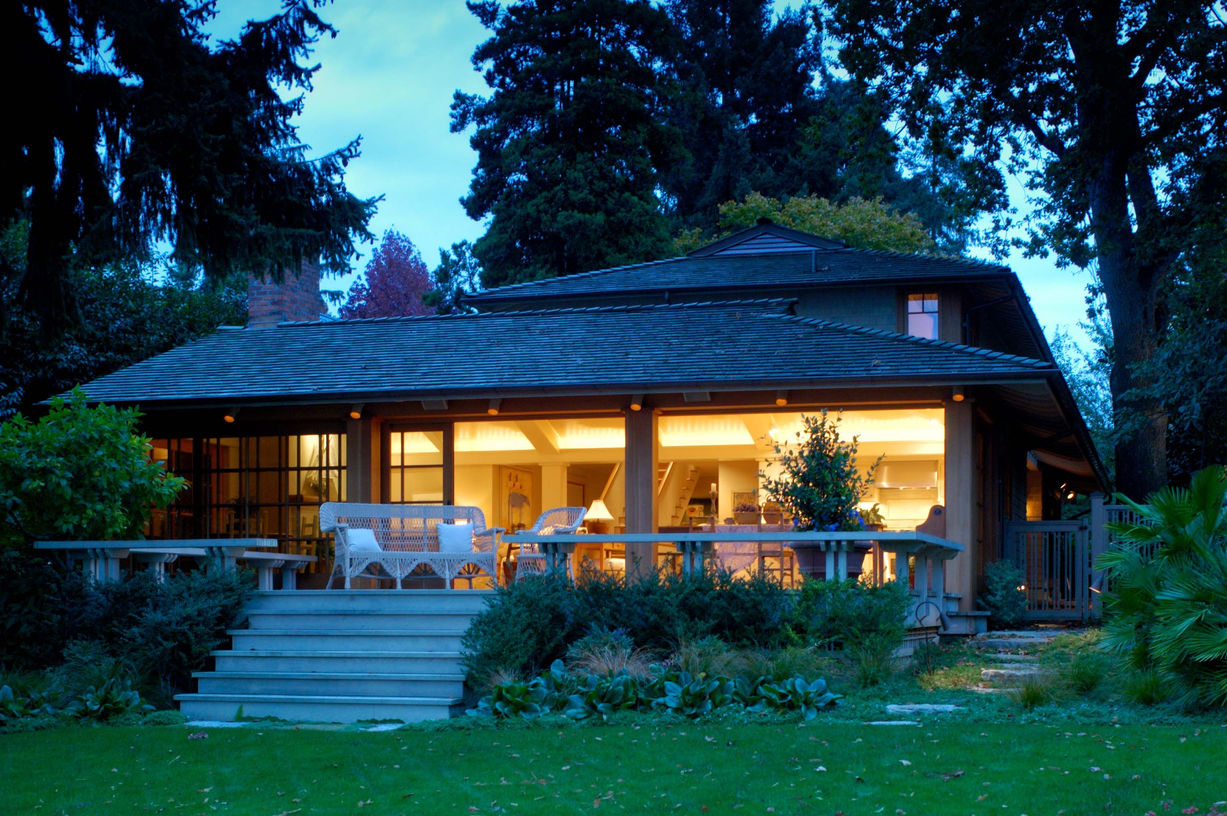 Lakeside Retreat project in Seattle, Washington / AOME Architects