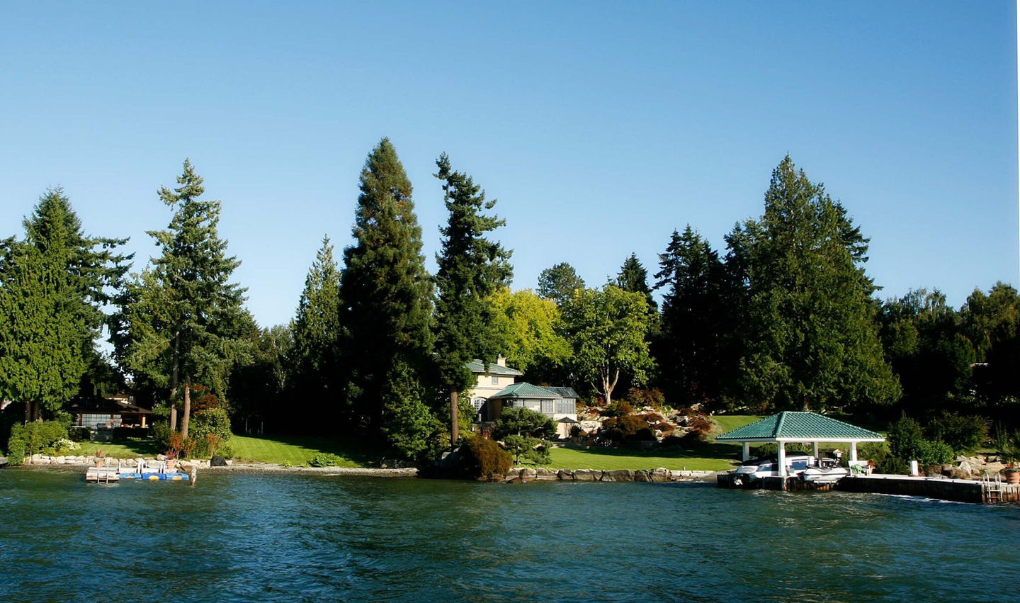 Lakeside Retreat project in Seattle, Washington / AOME Architects