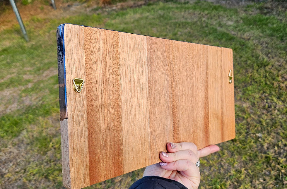 Thumbnail: Resin and timber keyrack with a Kangaroo friend