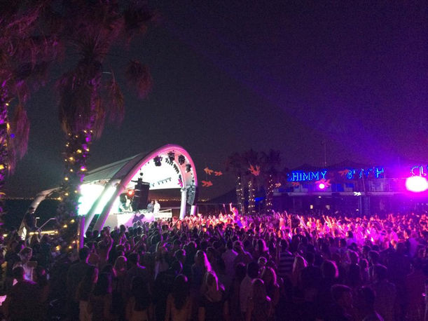 Shimmy Beach Club by Aurore