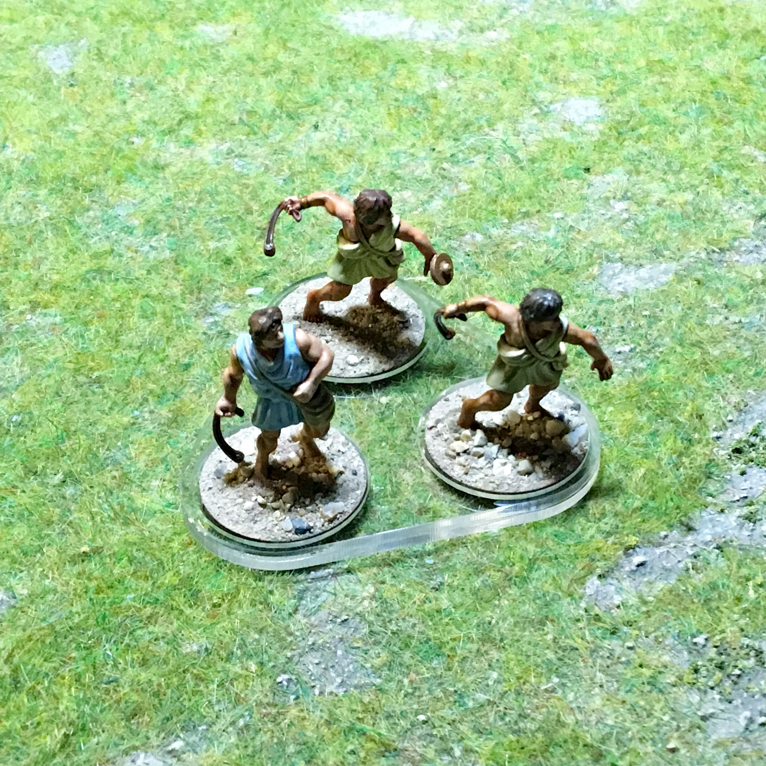 MT07 / Clear three figure tray