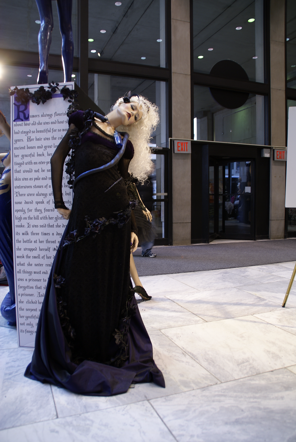 Evil Queen Mannequin