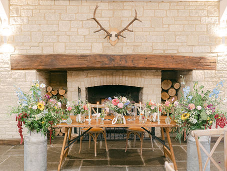 Flowery Consultations: A Thoughtful Approach to Wedding Flowers