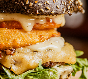 Queen Burger - Meat the Bun_edited.png