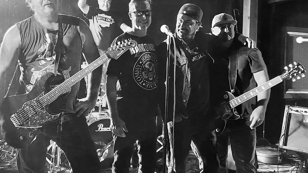 5 Whiskey's Deep LIVE Playing Classic Rock