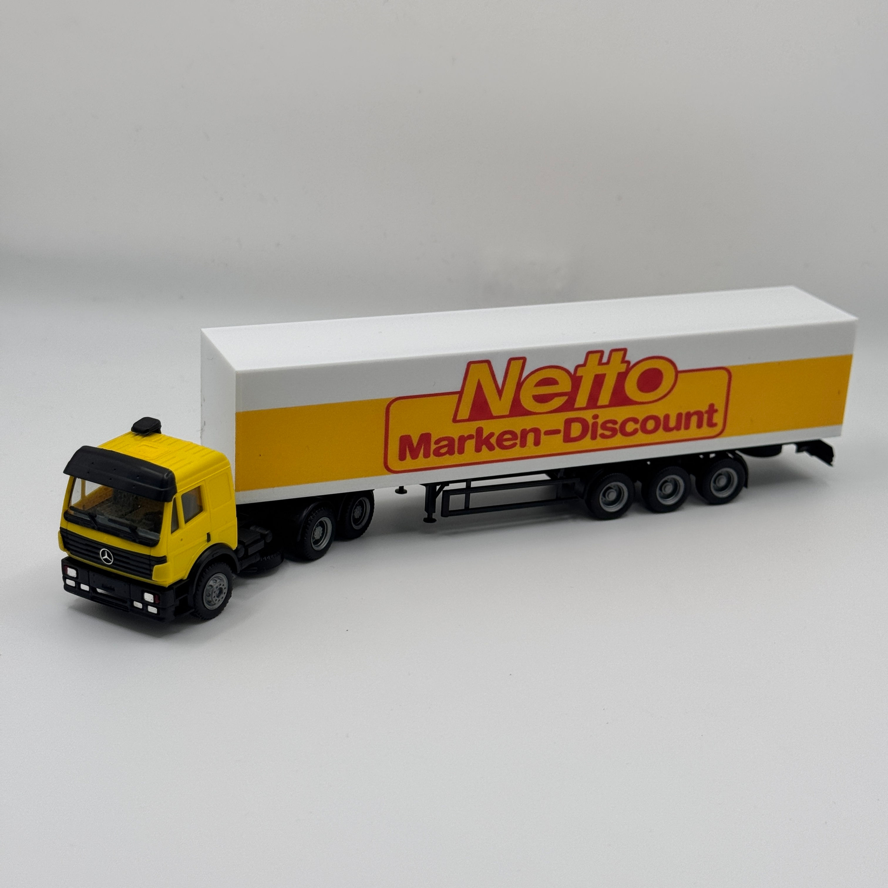Модель вантажного автомобіля Mercedes-Benz MB-00-001 Netto