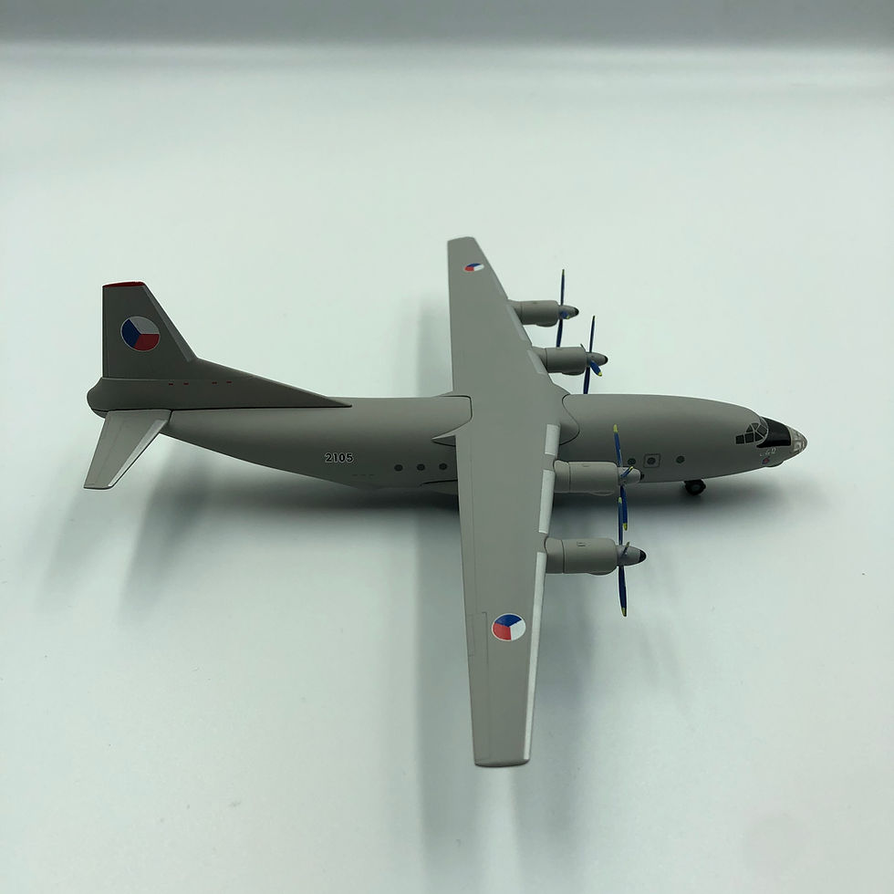 Прев'ю: Модель літака Antonov An-12 Czech Air Force 2105 масштаб 1:200