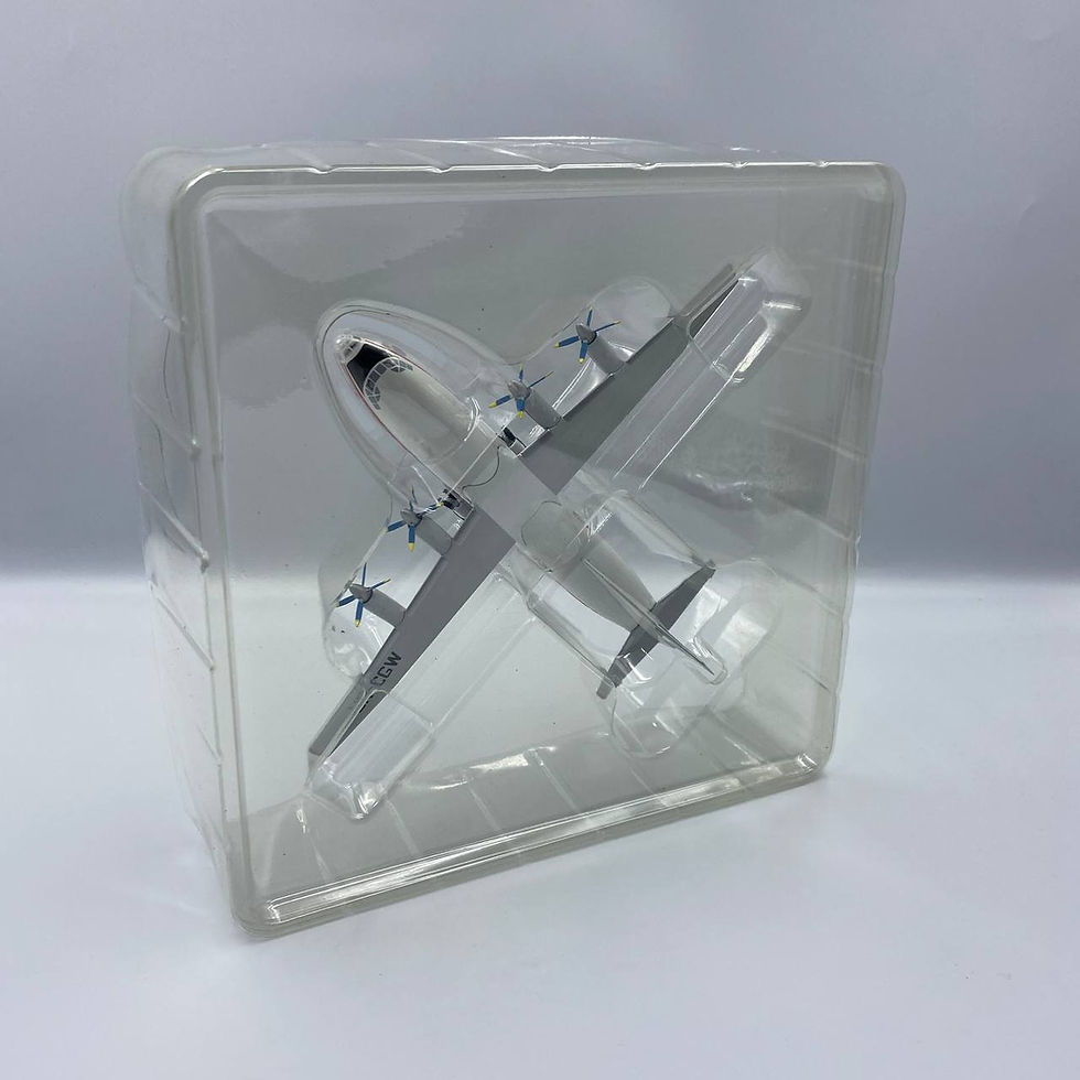 Прев'ю: Модель літака Antonov An-12 Meridian Air UR-CGW Масштаб 1:200